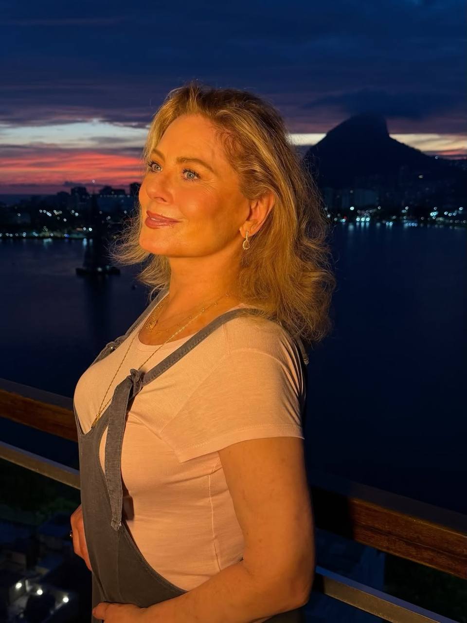 Звезда сериала «Клон» Вера Фишер на новых фотографиях