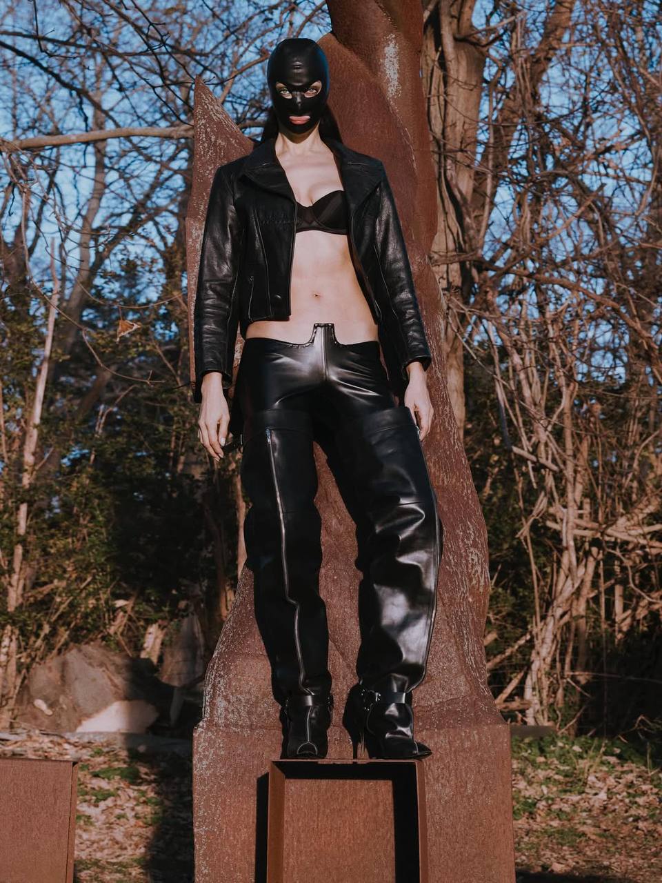 Ирина Шейк в съемке для журнала VMagazine