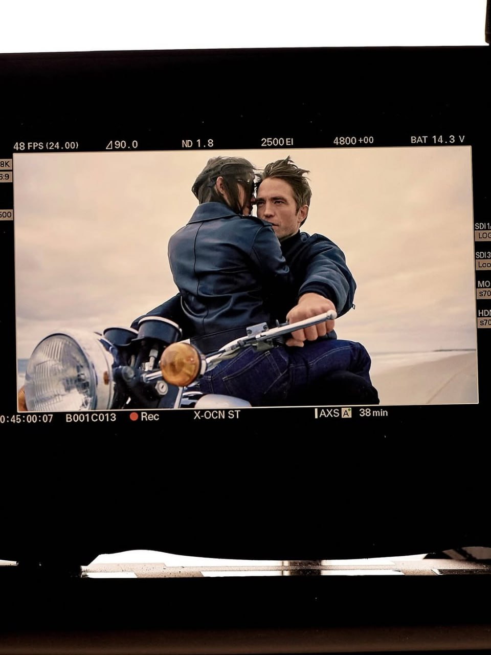  Роберт Паттинсон в новой рекламной кампании парфюма Dior Homme