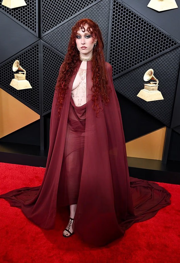 Американская певица Чаппелл Рон решила, что образ не достаточно открытый и исправила это во время фотосессии