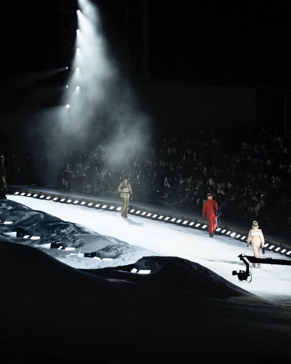 Показ коллекции Moncler Grenoble осень-зима 2026 прошёл в Аспене️